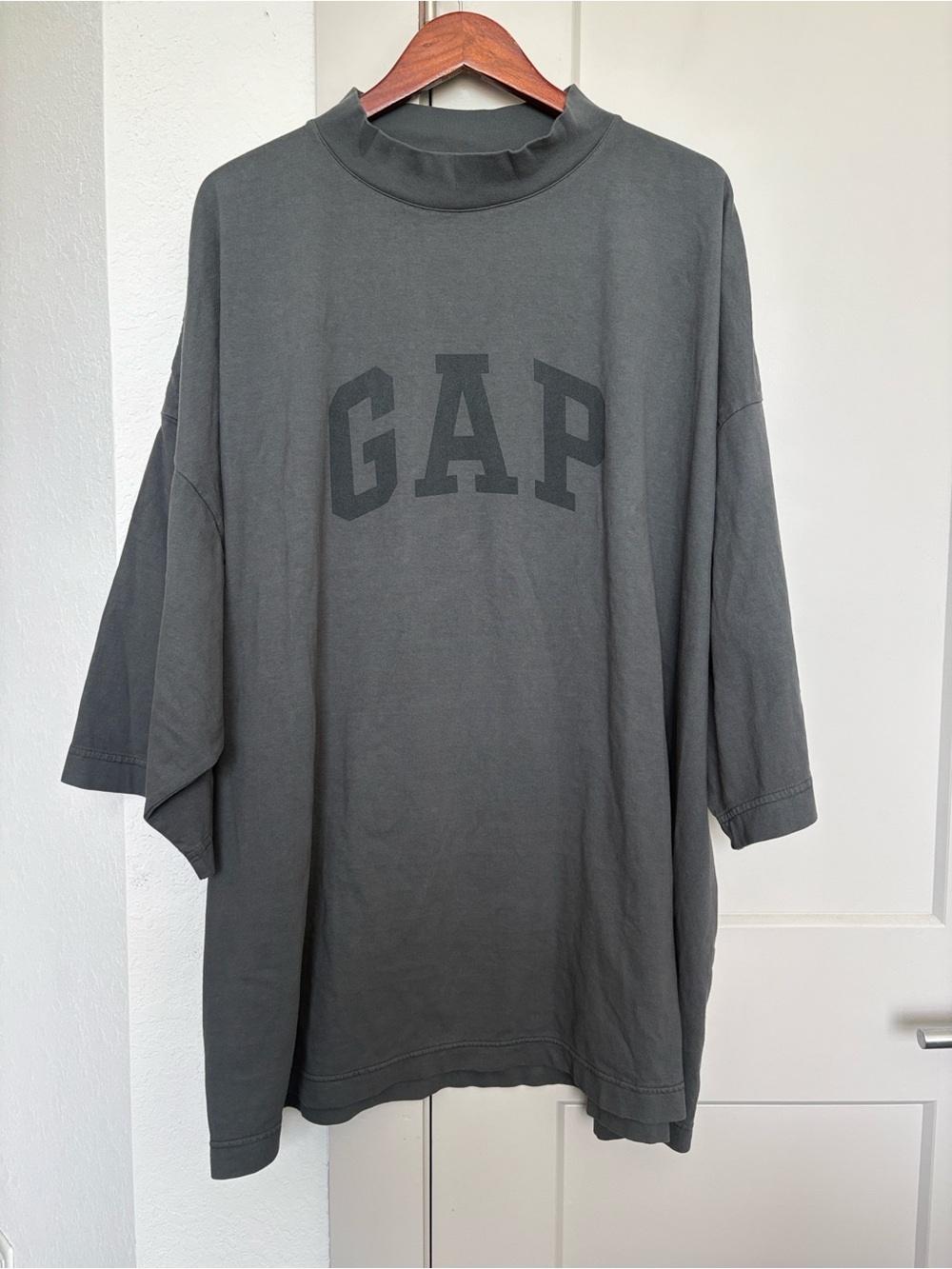Yeezy Gap Dove Tee Balenciaga Oversized Fit Size XL